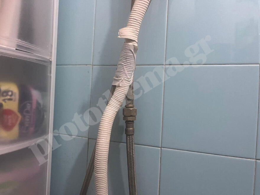 Θεσσαλονίκη: Φωτογραφίες από το μπάνιο που βρέθηκε νεκρή η 24χρονη που πέθανε από ηλεκτροπληξία