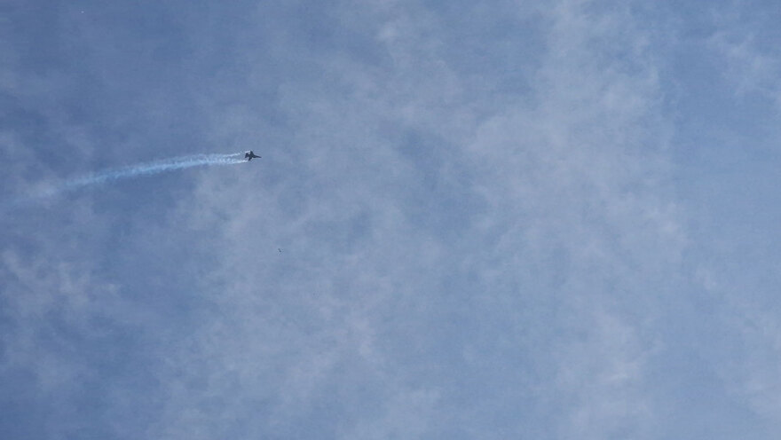 Θεσσαλονίκη: Μαχητικά αεροσκάφη «έσκισαν» τον ουρανό της στις δοκιμαστικές πτήσεις