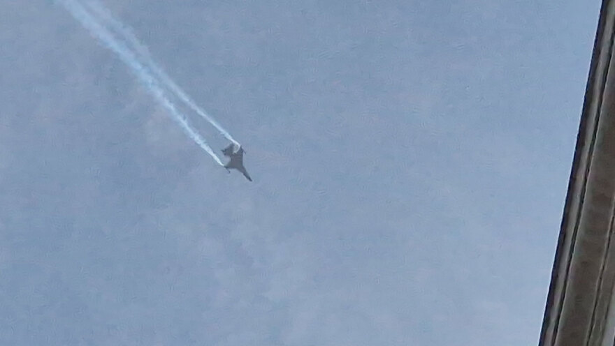 Θεσσαλονίκη: Μαχητικά αεροσκάφη «έσκισαν» τον ουρανό της στις δοκιμαστικές πτήσεις