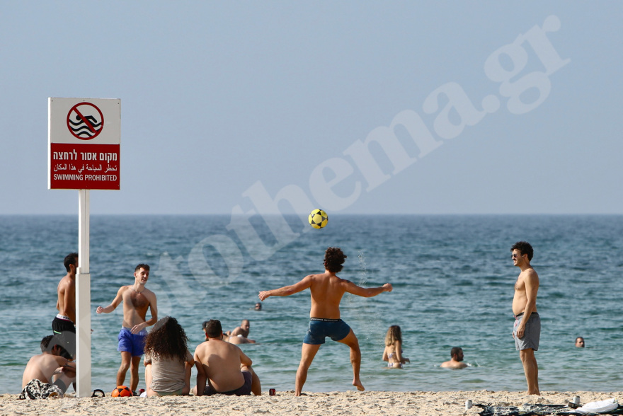 Πόλεμος στο Ισραήλ: Το πρωί στην παραλία, το βράδυ στα καταφύγια - Δείτε βίντεο και φωτογραφίες