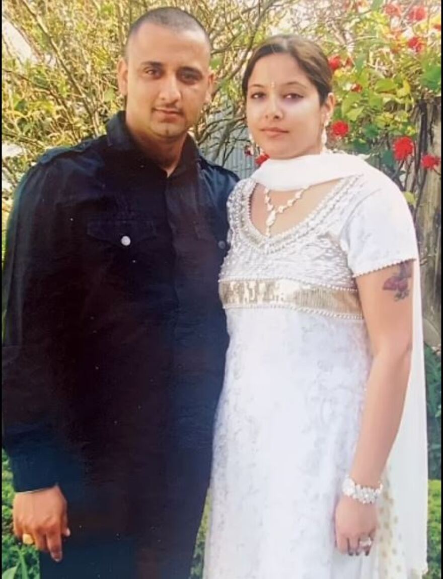 Βρετανίδα που καταδικάστηκε σε θάνατο στην Ινδία για τον φόνο του άνδρα της λέει: «Είμαι αθώα, ζω άθλια»