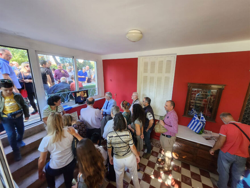 Επέτειος 28ης Οκτωβρίου 1940 - Κοσμοσυρροή στην οικία Μεταξά, εκεί που ακούστηκε το ιστορικό «Όχι» - Δείτε φωτογραφίες