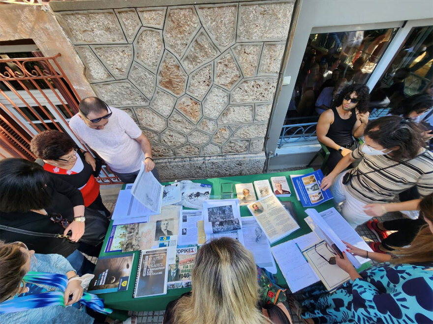 Επέτειος 28ης Οκτωβρίου 1940 - Κοσμοσυρροή στην οικία Μεταξά, εκεί που ακούστηκε το ιστορικό «Όχι» - Δείτε φωτογραφίες