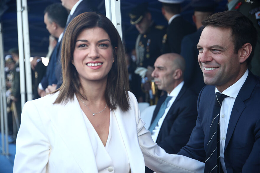 28η Οκτωβρίου: Πλήθος επισήμων στην παρέλαση - Πλάι πλάι Κασσελάκης και Ανδρουλάκης, είχαν σύντομη συνομιλία - Δείτε βίντεο