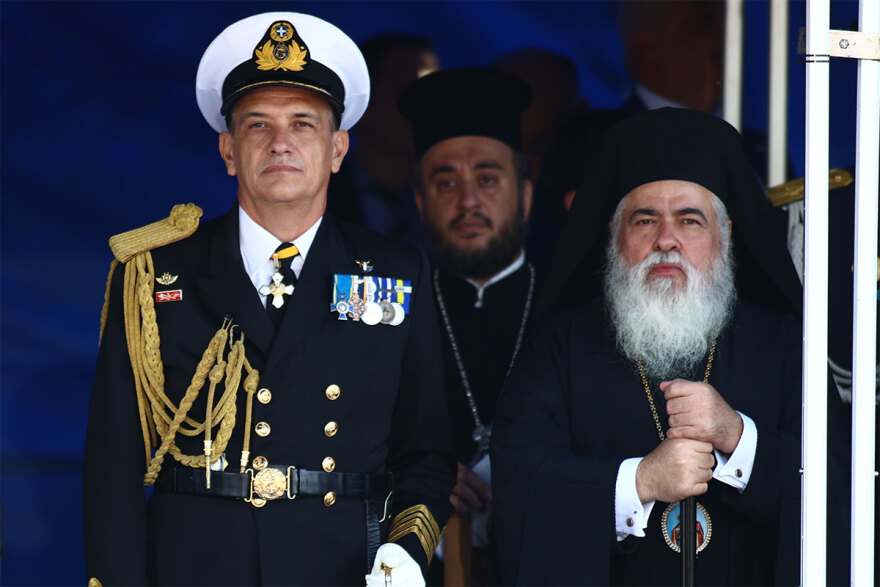 28η Οκτωβρίου: Πλήθος επισήμων στην παρέλαση - Πλάι πλάι Κασσελάκης και Ανδρουλάκης, είχαν σύντομη συνομιλία - Δείτε βίντεο