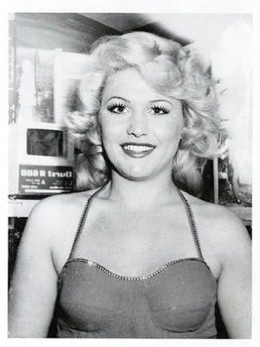 Μαίρη Μαράντη: Μια σπουδαία φωνή που τραγούδησε από Άκη Πάνου και Καραμπεσίνη μέχρι Καρβέλα