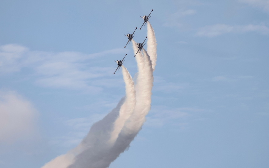 Κωνσταντινούπολη: Φαραωνική φιέστα Ερντογάν με μαχητικά αεροσκάφη και 100 πολεμικά πλοία στον Βόσπορο 