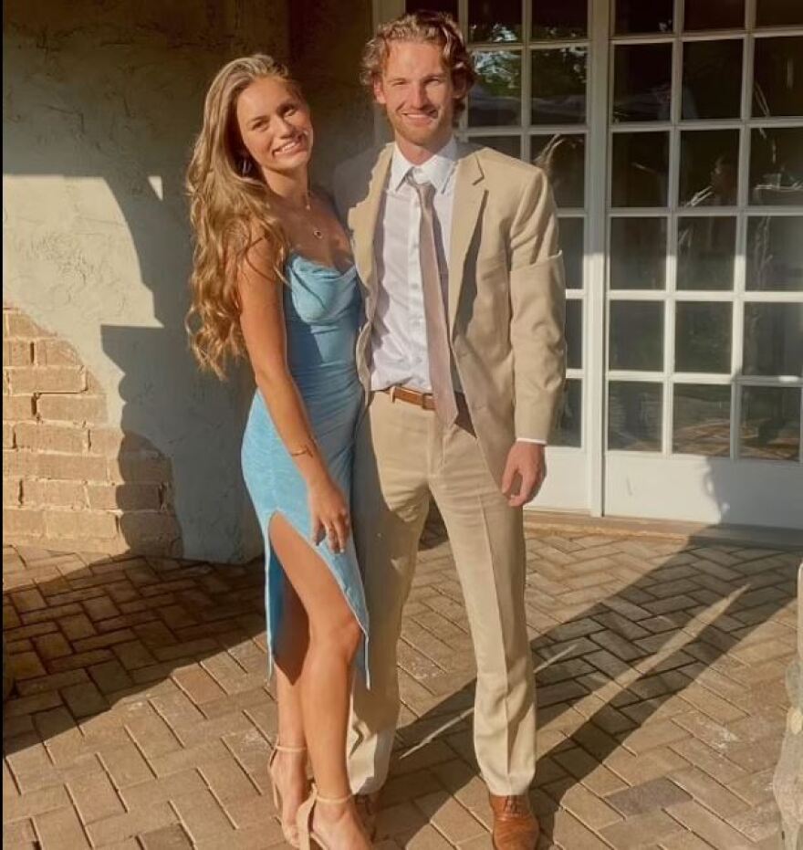 Το αντίο της αρραβωνιαστικιάς του Άνταμ Τζόνσον - «Θα μου λείπεις για πάντα και θα σε αγαπώ πάντα»