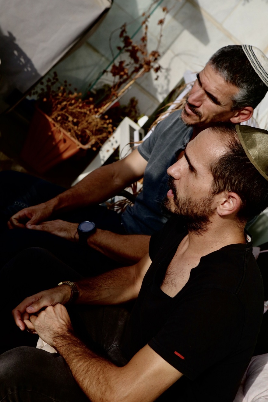 Ισραήλ: Η Χαμάς δολοφόνησε την αδερφή τους και μετά πέθανε η μητέρα τους - Η τραγική ιστορία των αδερφών Σενιόρ 