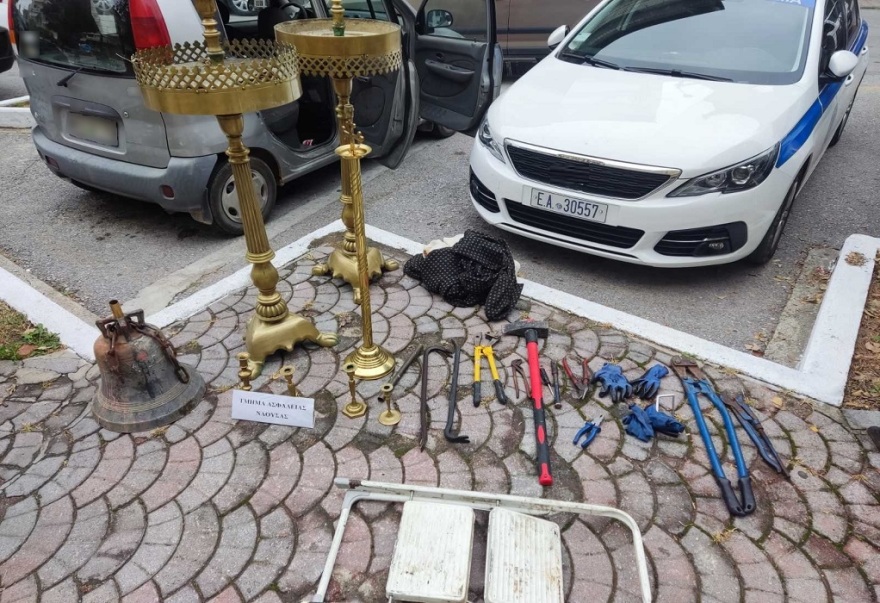  Πιερία: Έκλεψαν καμπάνες από ναούς κι εξωκκλήσι - Ανήλικος μεταξύ των δραστών 