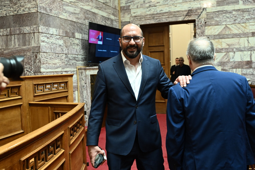 Κασσελάκης: Κάνει κακό σε όλους μας η εσωκομματική σύγκρουση, να πέσουν οι τόνοι της αντιπαράθεσης