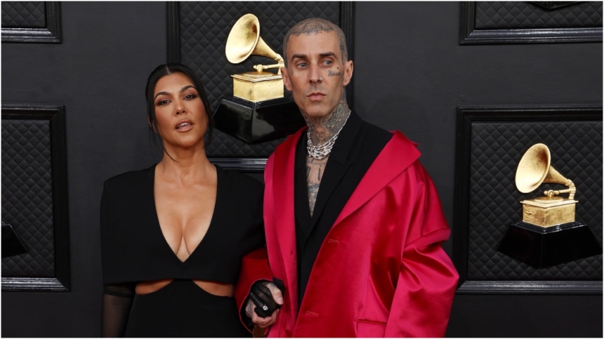 Κόρτνεϊ Καρντάσιαν: Γέννησε το πρώτο της παιδί με τον Τράβις Μπάρκερ