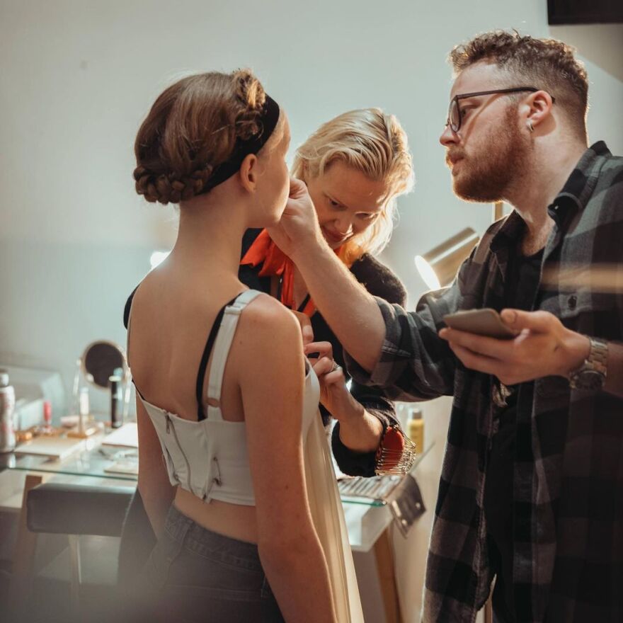 Νιλ Πάτρικ Χάρις: Ως θεός του Ολύμπου για το Χάλογουιν μαζί με τον σύζυγο και τα παιδιά τους