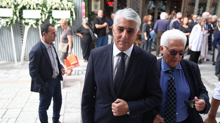 Πέτρος Θέμελης: Συγκίνηση στο τελευταίο αντίο στον σπουδαίο αρχαιολόγο