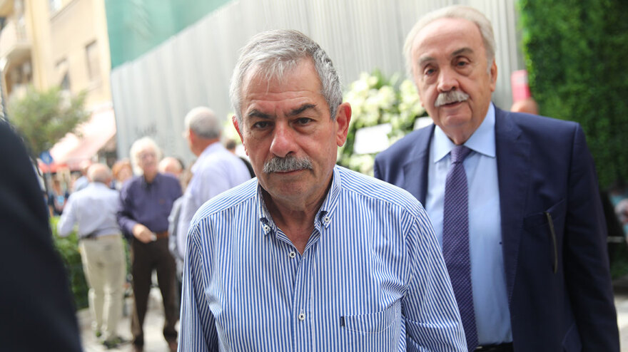 Πέτρος Θέμελης: Συγκίνηση στο τελευταίο αντίο στον σπουδαίο αρχαιολόγο