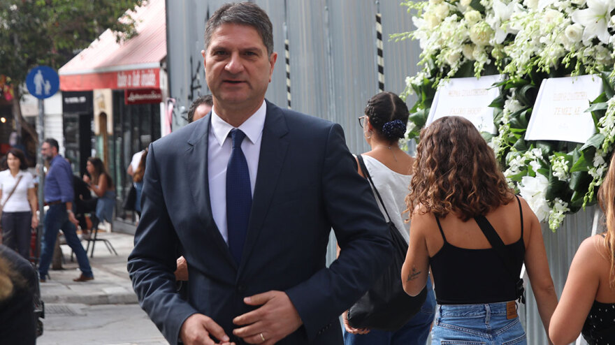 Πέτρος Θέμελης: Συγκίνηση στο τελευταίο αντίο στον σπουδαίο αρχαιολόγο