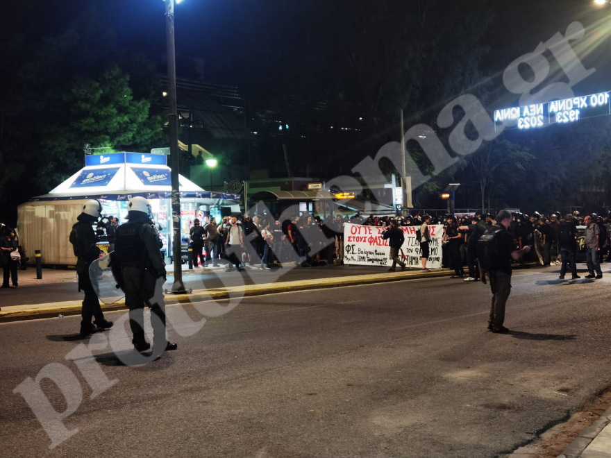 Αντισυγκέντρωση αναρχικών στα Πευκάκια - Δείτε βίντεο και φωτογραφίες