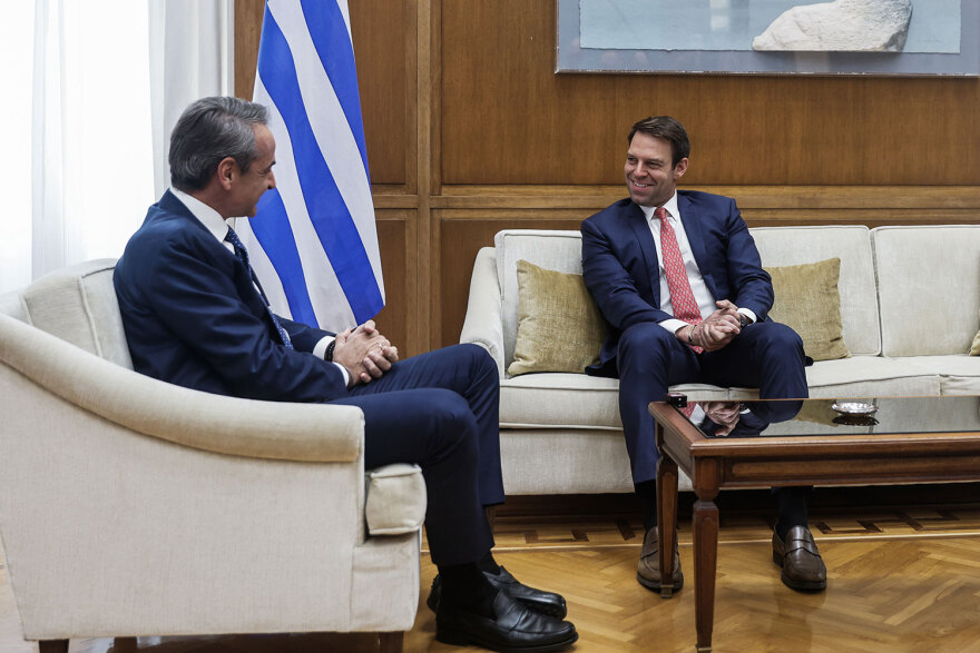 Τετ α τετ μίας ώρας είχαν Μητσοτάκης και Κασσελάκης - Τι συζήτησαν μπροστά και πίσω από τις κάμερες