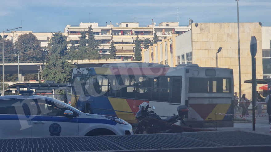 Θεσσαλονίκη: Αστικό λεωφορείο παρέσυρε μηχανάκι και αυτοκίνητα - Μία γυναίκα νεκρή