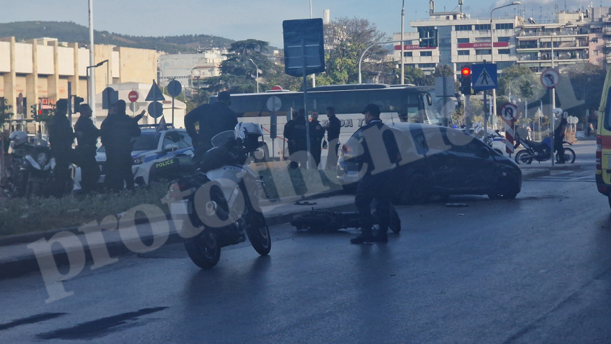 Θεσσαλονίκη: Αστικό λεωφορείο παρέσυρε μηχανάκι και αυτοκίνητα - Μία γυναίκα νεκρή