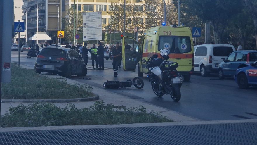 Θεσσαλονίκη: Αστικό λεωφορείο παρέσυρε μηχανάκι και αυτοκίνητα - Μία γυναίκα νεκρή