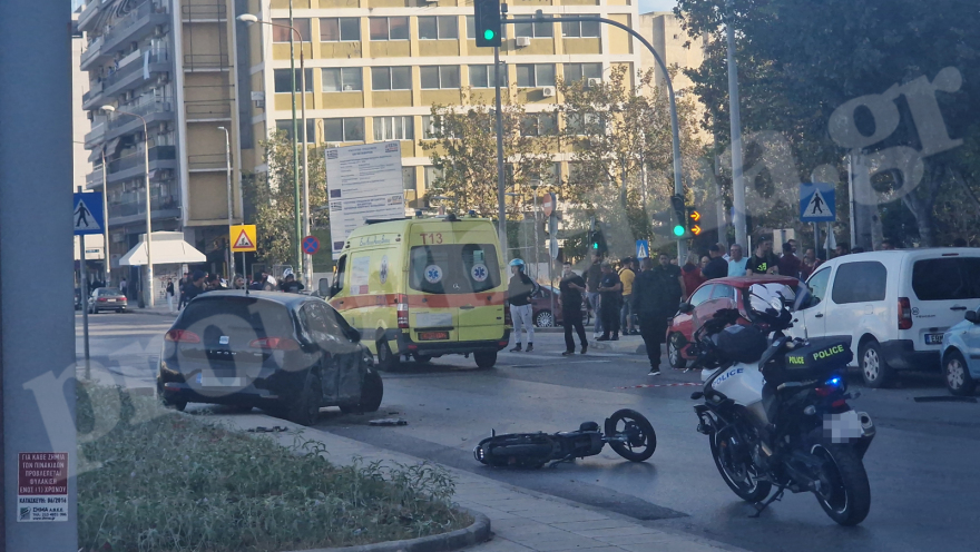 Θεσσαλονίκη: Αστικό λεωφορείο παρέσυρε μηχανάκι και αυτοκίνητα - Μία γυναίκα νεκρή