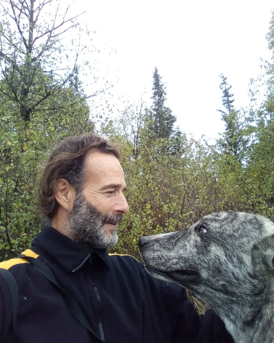 Θανάσης Ευθυμιάδης: Έχω καθαρό νερό και ελάχιστα χρήματα στην τσέπη, ανήκω στο τυχερό 25% των ανθρώπων