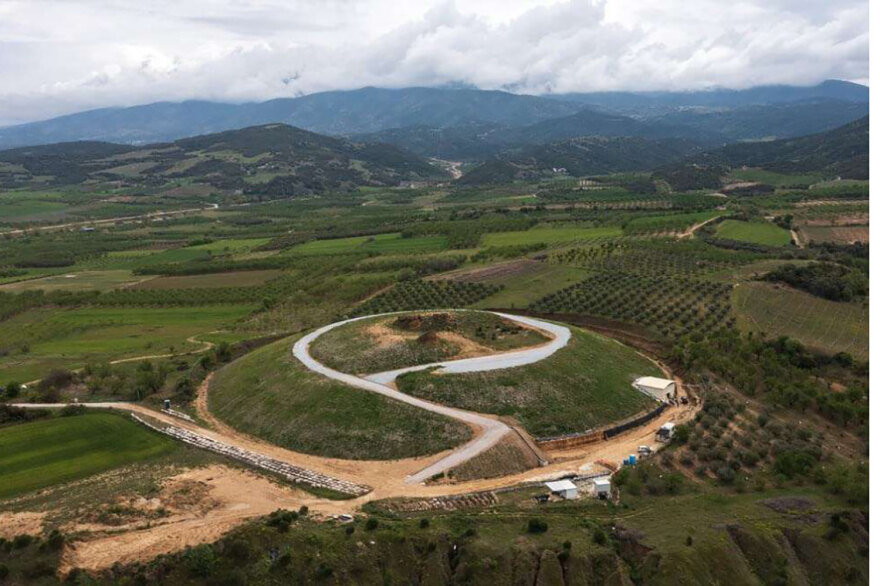 Αμφίπολη: Στον αρχαίο περίβολο του Τύμβου Καστά επιστρέφουν μετά από 21 αιώνες 25 αρχιτεκτονικά μέλη