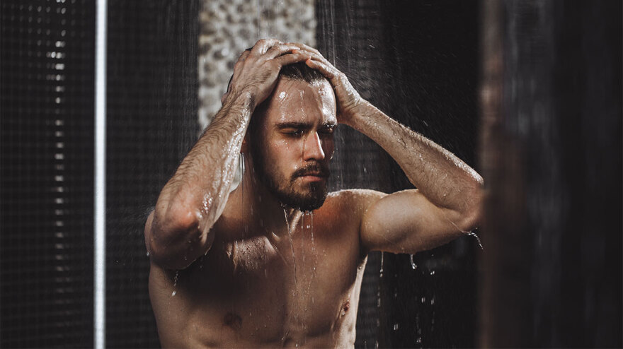 Ποια είναι τα οφέλη του κρύου ντους - Οι ειδικοί εξηγούν