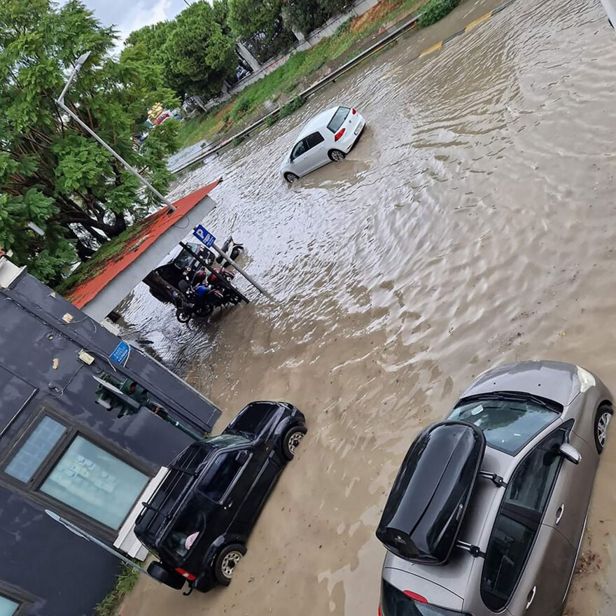 Καιρός: Πλημμύρες στην Πάτρα, έκλεισαν παλαιά και νέα εθνική οδός - Πώς θα εξελιχθεί η κακοκαιρία 