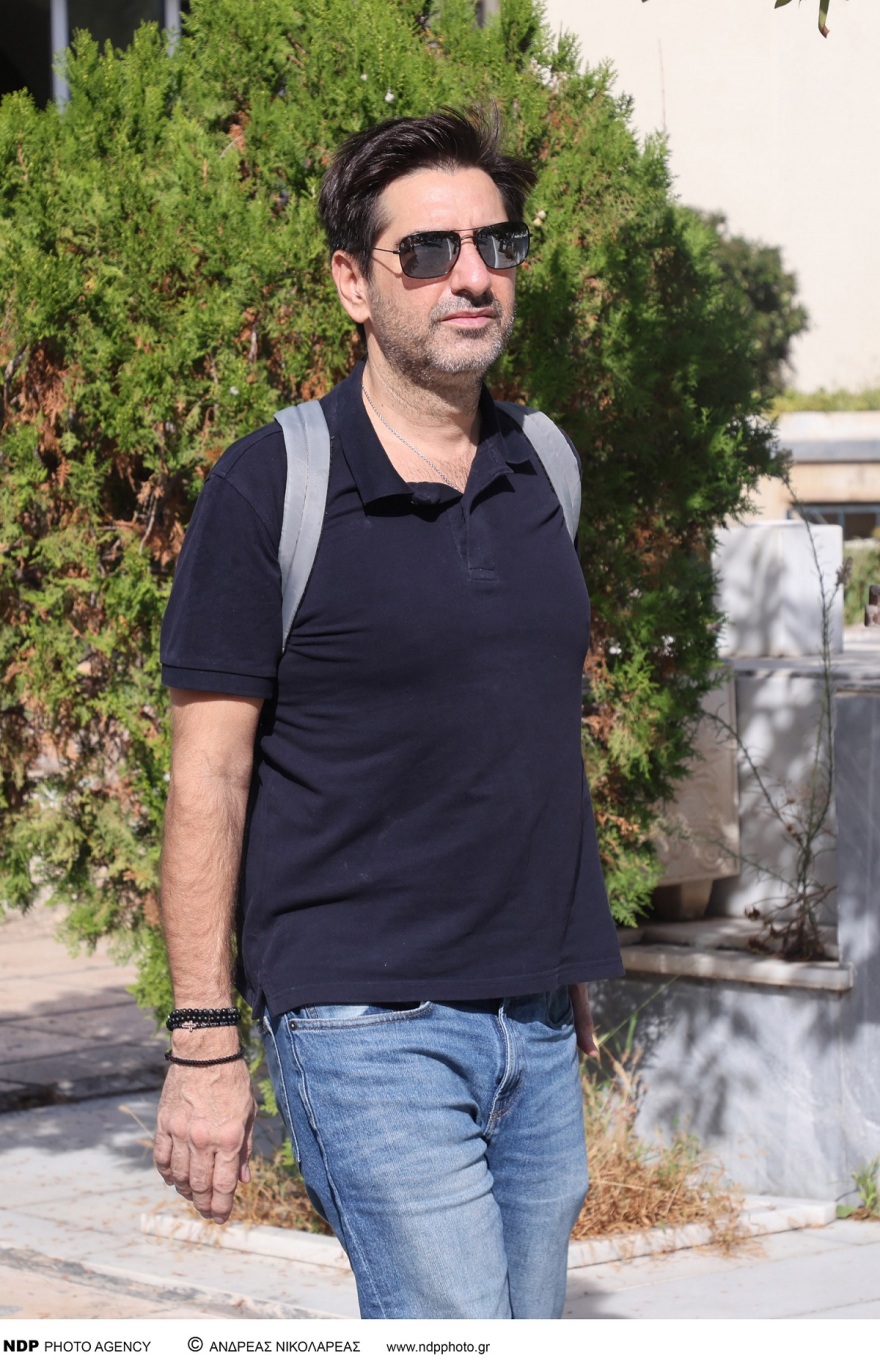 Αλέξανδρος Κομπόγιωργας: Συγκίνηση στην κηδεία του ηθοποιού