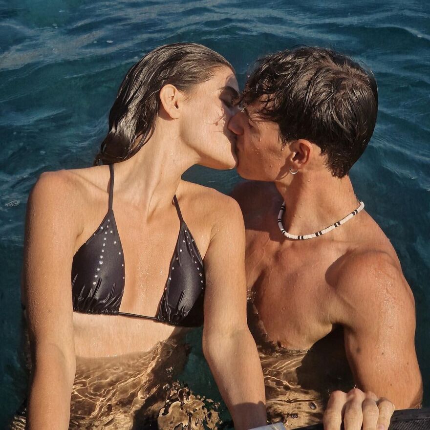 Ανθή Φακιδάρη: Έλαμψε στην πασαρέλα της Victoria's Secret - Ποιος είναι ο πρώτος «άγγελος» από την Ελλάδα