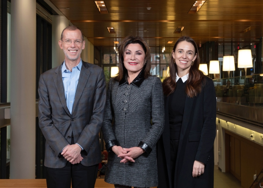 Γιάννα Αγγελοπούλου: Υποδέχθηκε την Τζασίντα Άρντερν στο πρόγραμμα Angelopoulos Global Public Leaders του Harvard Kennedy School