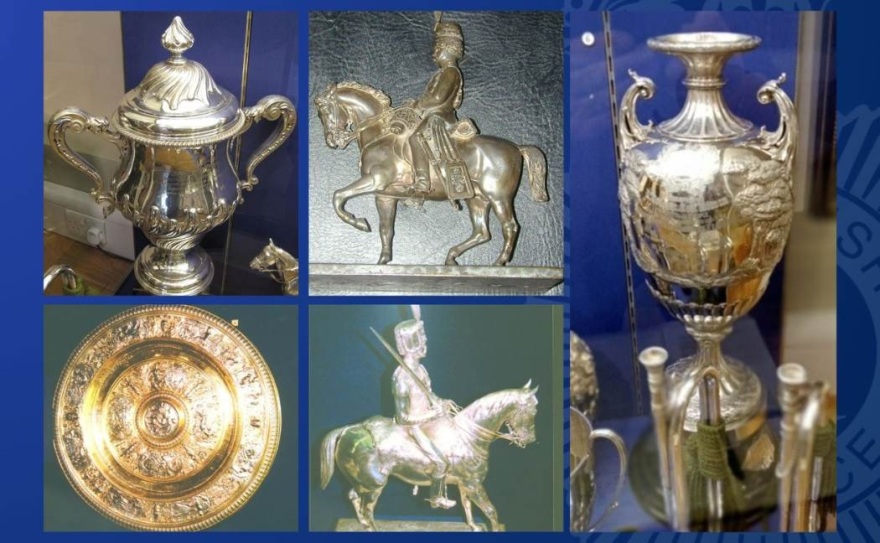 Βρετανία: Συμμορία άνοιξε τρύπα στο πάτωμα μουσείου για να κλέψει ασημένιες στρατιωτικές αντίκες – Δείτε βίντεο