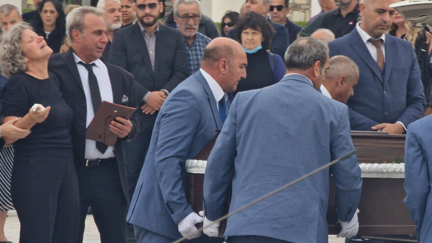 Συγκλόνισε η μητέρα της 40χρονης που σκοτώθηκε στο τροχαίο με λεωφορείο του ΟΑΣΘ: «Μη φεύγεις αγάπη μου, γύρνα σπίτι»