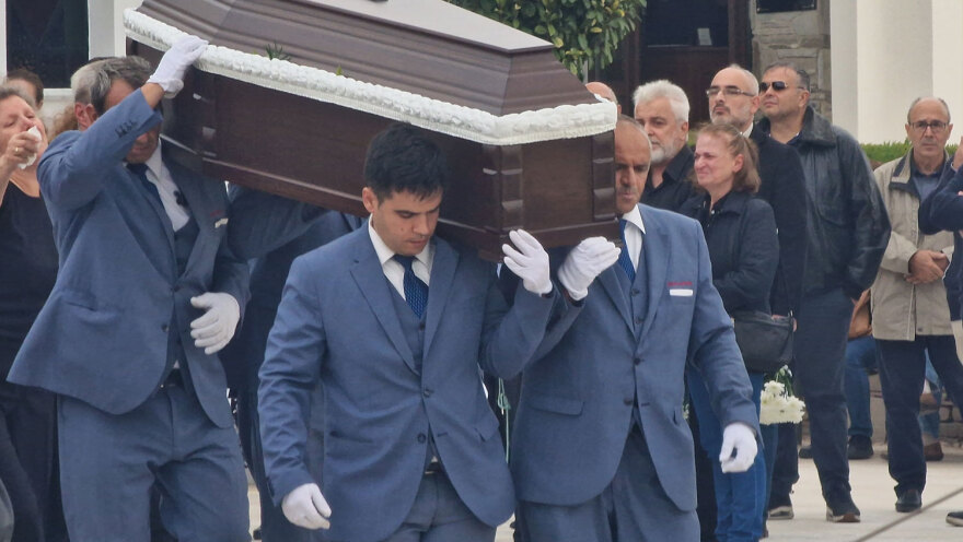 Συγκλόνισε η μητέρα της 40χρονης που σκοτώθηκε στο τροχαίο με λεωφορείο του ΟΑΣΘ: «Μη φεύγεις αγάπη μου, γύρνα σπίτι»