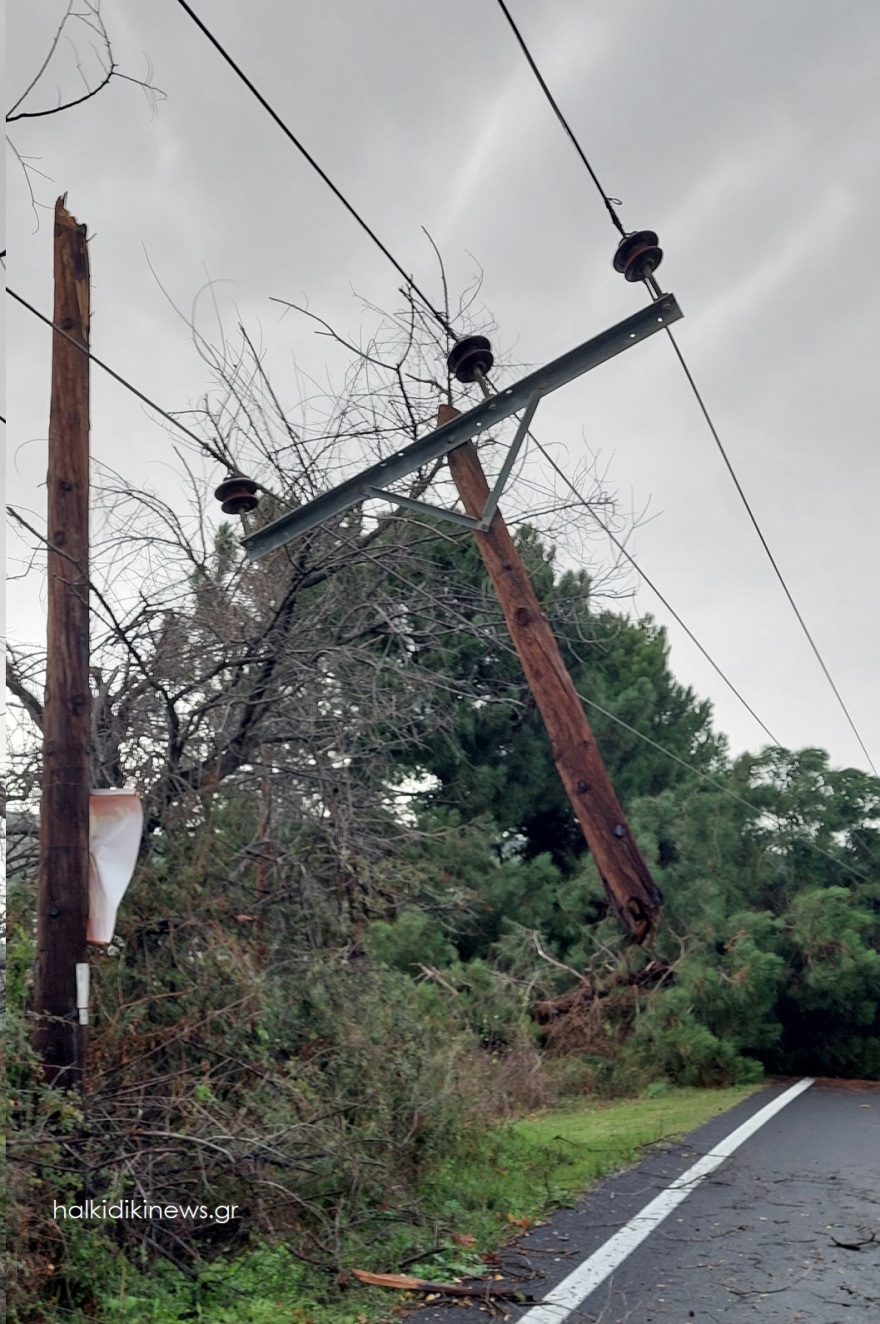 Κακοκαιρία: Αναποδογύρισαν αυτοκίνητα στην Ξάνθη - Ανεμοστρόβιλος στην Ολυμπιάδα Χαλκιδικής 