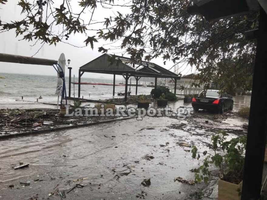 Κακοκαιρία: Αναποδογύρισαν αυτοκίνητα στην Ξάνθη - Ανεμοστρόβιλος στην Ολυμπιάδα Χαλκιδικής 