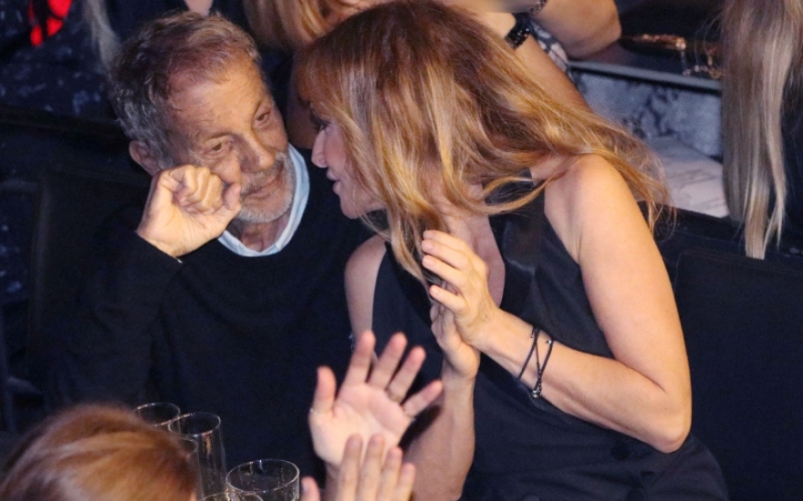 Σταύρος Ξαρχάκος-Ηρώ Σαΐα: Παρακολούθησαν μουσικό πρόγραμμα αγκαλιά - Δείτε τις φωτογραφίες