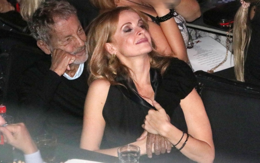 Σταύρος Ξαρχάκος-Ηρώ Σαΐα: Παρακολούθησαν μουσικό πρόγραμμα αγκαλιά - Δείτε τις φωτογραφίες