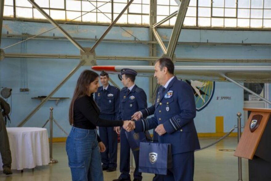 Πολεμική Αεροπορία: Μαθητές Λυκείου πέταξαν με εκπαιδευτικά αεροσκάφη - Δείτε φωτογραφίες