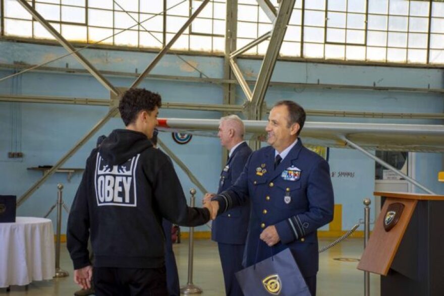 Πολεμική Αεροπορία: Μαθητές Λυκείου πέταξαν με εκπαιδευτικά αεροσκάφη - Δείτε φωτογραφίες