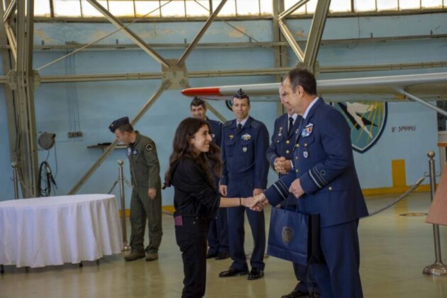 Πολεμική Αεροπορία: Μαθητές Λυκείου πέταξαν με εκπαιδευτικά αεροσκάφη - Δείτε φωτογραφίες