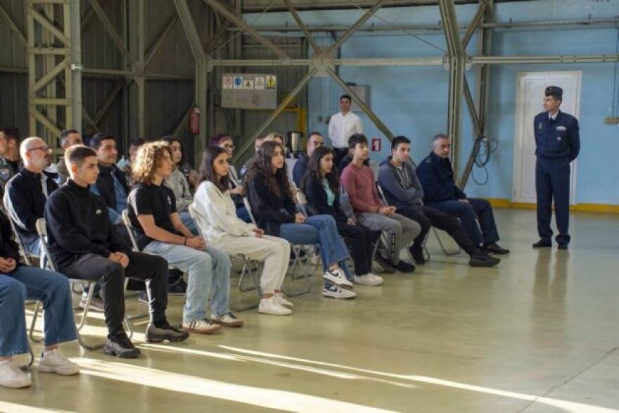 Πολεμική Αεροπορία: Μαθητές Λυκείου πέταξαν με εκπαιδευτικά αεροσκάφη - Δείτε φωτογραφίες