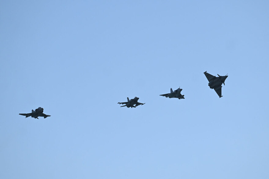 Δένδιας από το Φλοίσβο: Οι Έλληνες μπορούν να  είναι βέβαιοι για την αποτελεσματική υπεράσπιση της εθνικής κυριαρχίας