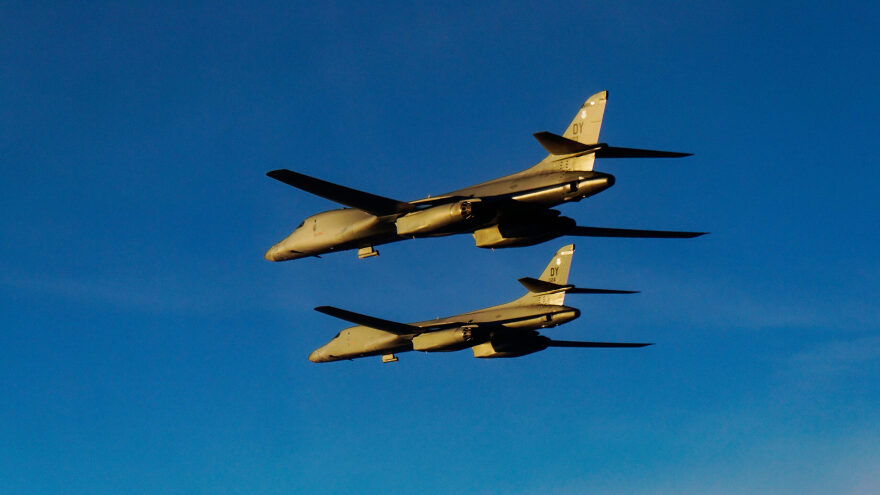 Μαχητικά F-16 και F-4 σε συνεκπαίδευση με τις ΗΠΑ εντός του FIR Αθηνών - Δείτε φωτογραφίες