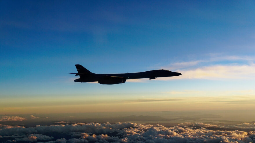 Μαχητικά F-16 και F-4 σε συνεκπαίδευση με τις ΗΠΑ εντός του FIR Αθηνών - Δείτε φωτογραφίες