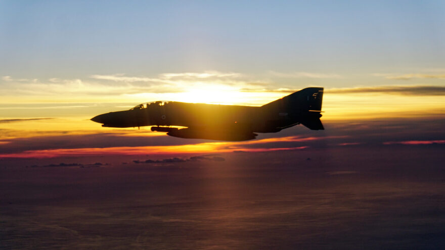 Μαχητικά F-16 και F-4 σε συνεκπαίδευση με τις ΗΠΑ εντός του FIR Αθηνών - Δείτε φωτογραφίες