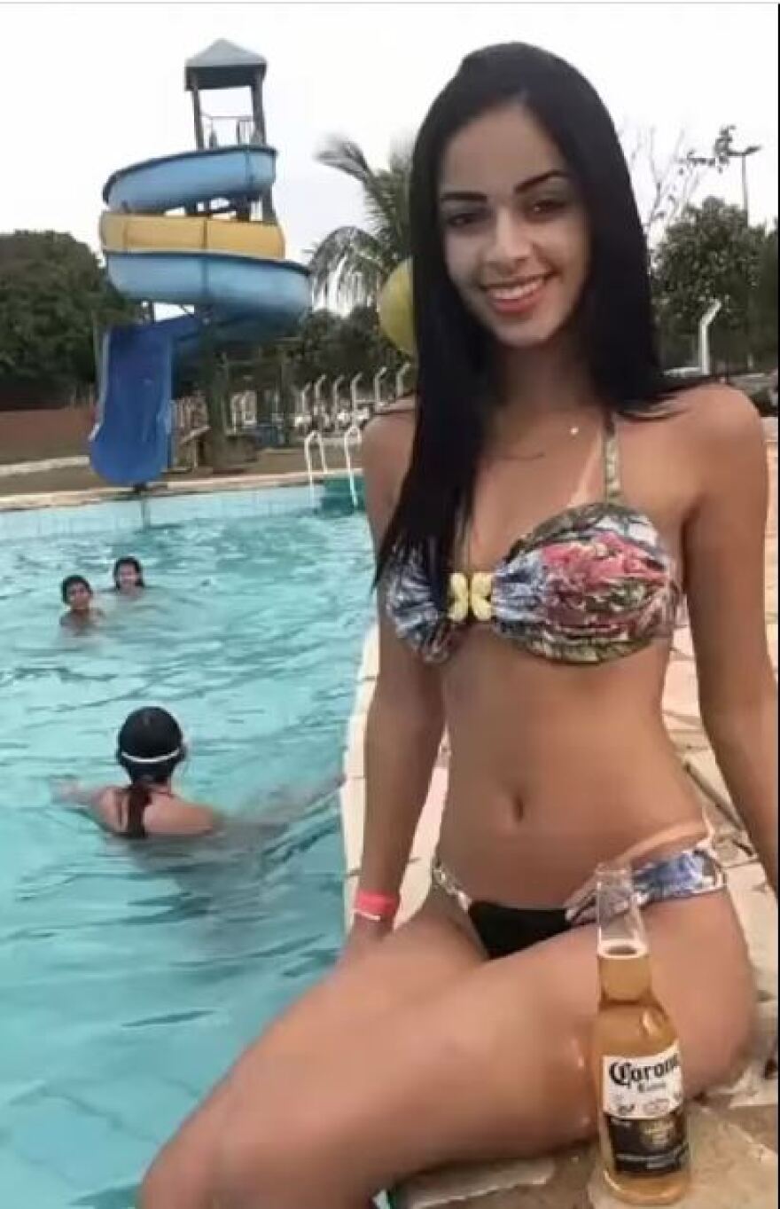 Βίντεο: Η τρομακτική στιγμή που 23χρονη κινηματογραφεί τον φίλο της να την πυροβολεί