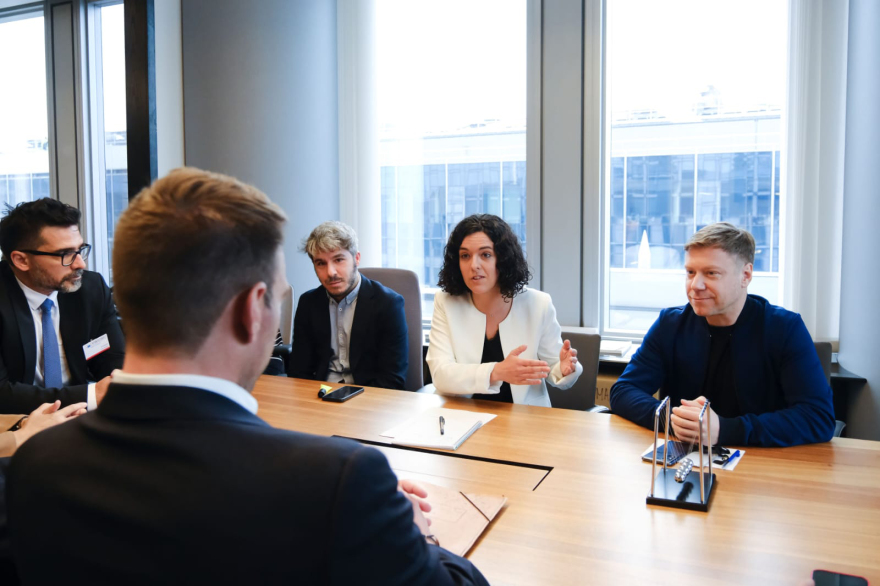 Κασσελάκης: Ο ΣΥΡΙΖΑ περήφανο και ενεργό μέλος της ευρωομάδας της Αριστεράς και γέφυρα με Σοσιαλιστές και Πράσινους